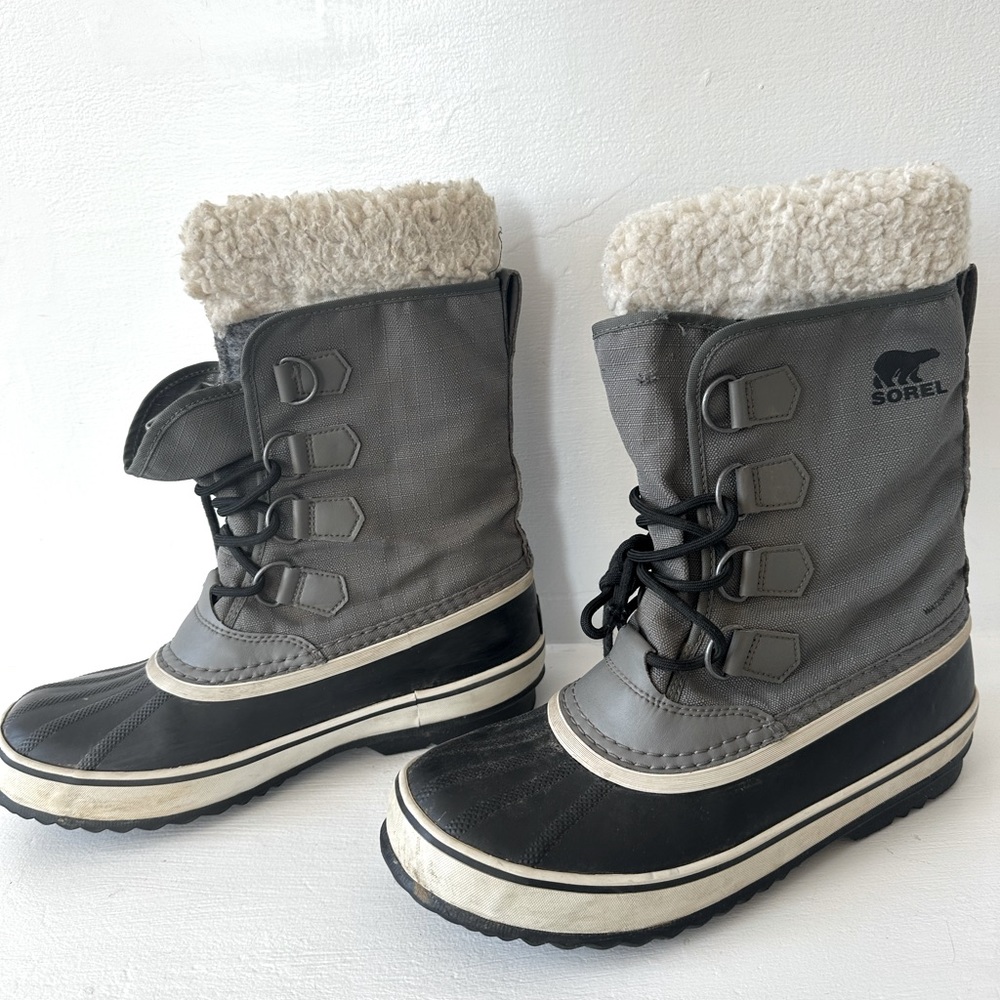 Sorel Carnival Winter Snow Boots in Black/Gray - 9